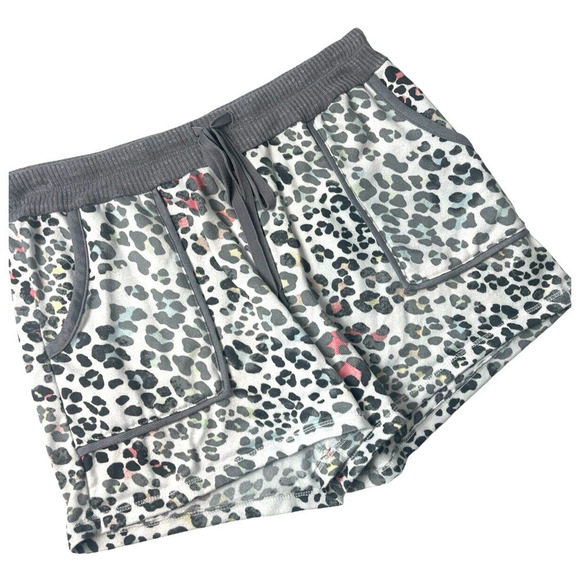 Secret Treasures Animal Leopard Print Sleep Shorts Soft Sz Small 4/6 White - Picture 1 of 8